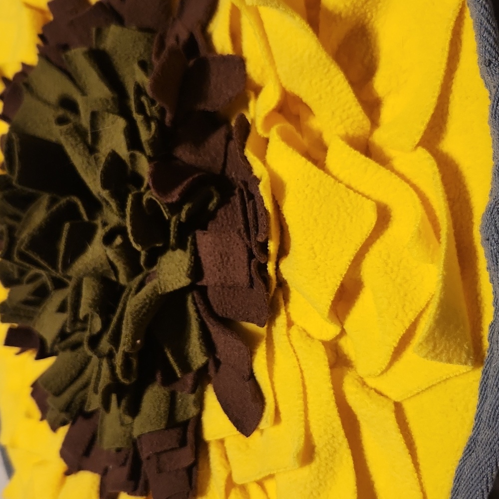 Sunflower Snuffle Mat - Picture 4 of 4